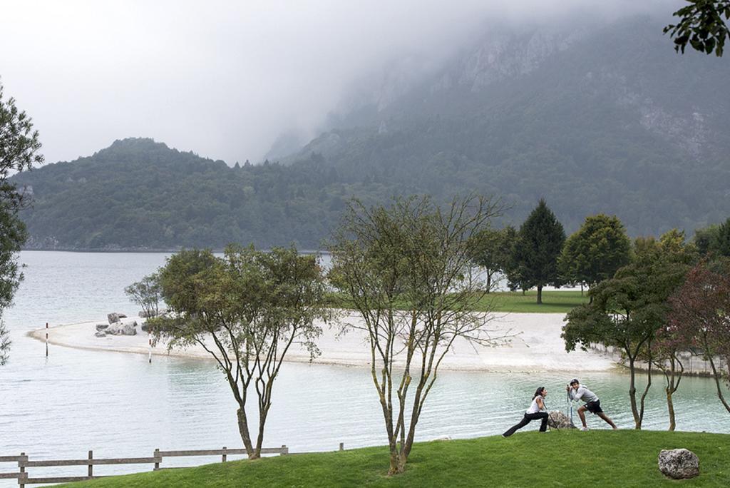 Lake&Nature Hotel Gloria Molveno Exterior photo