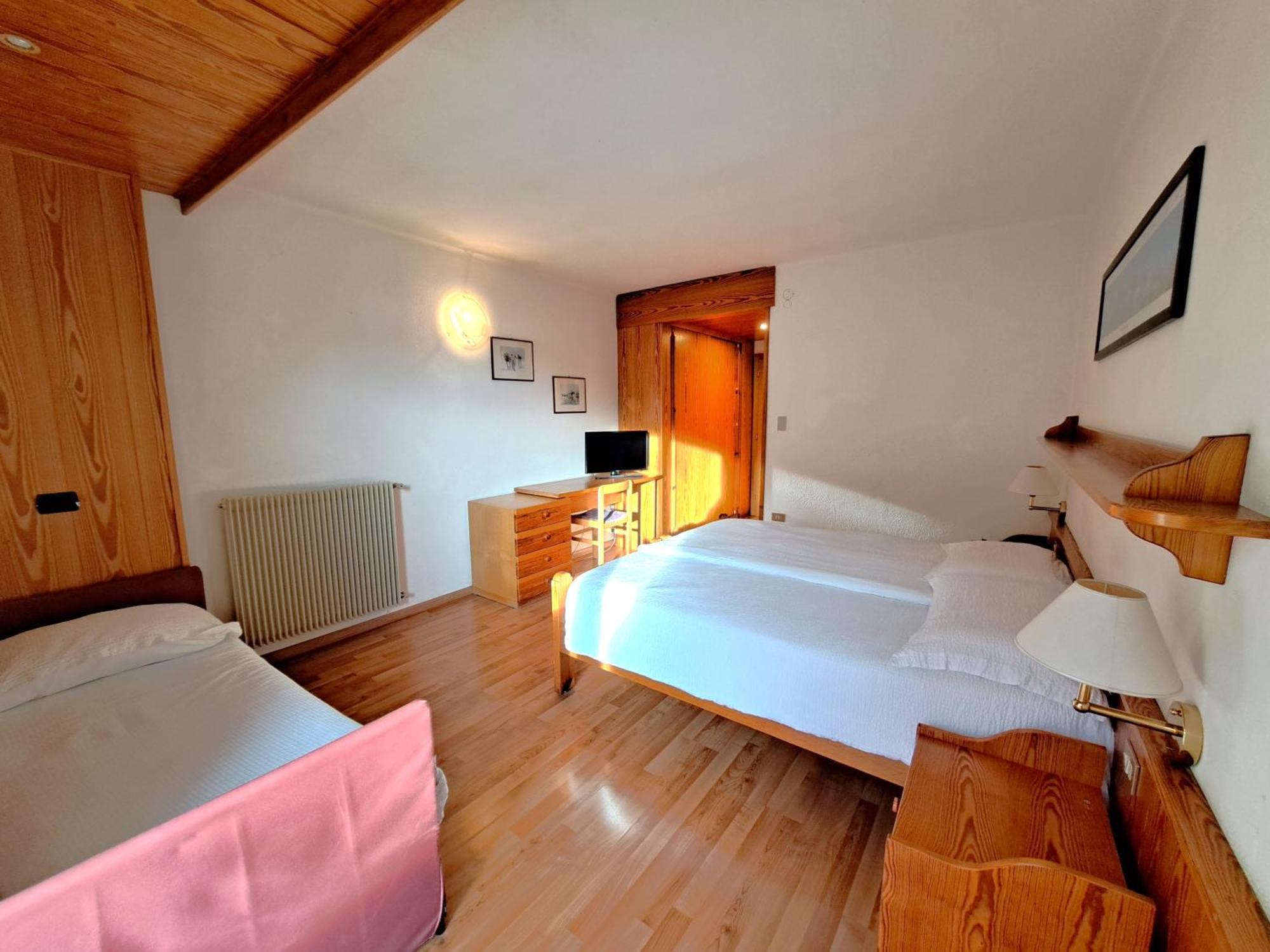 Lake&Nature Hotel Gloria Molveno Exterior photo