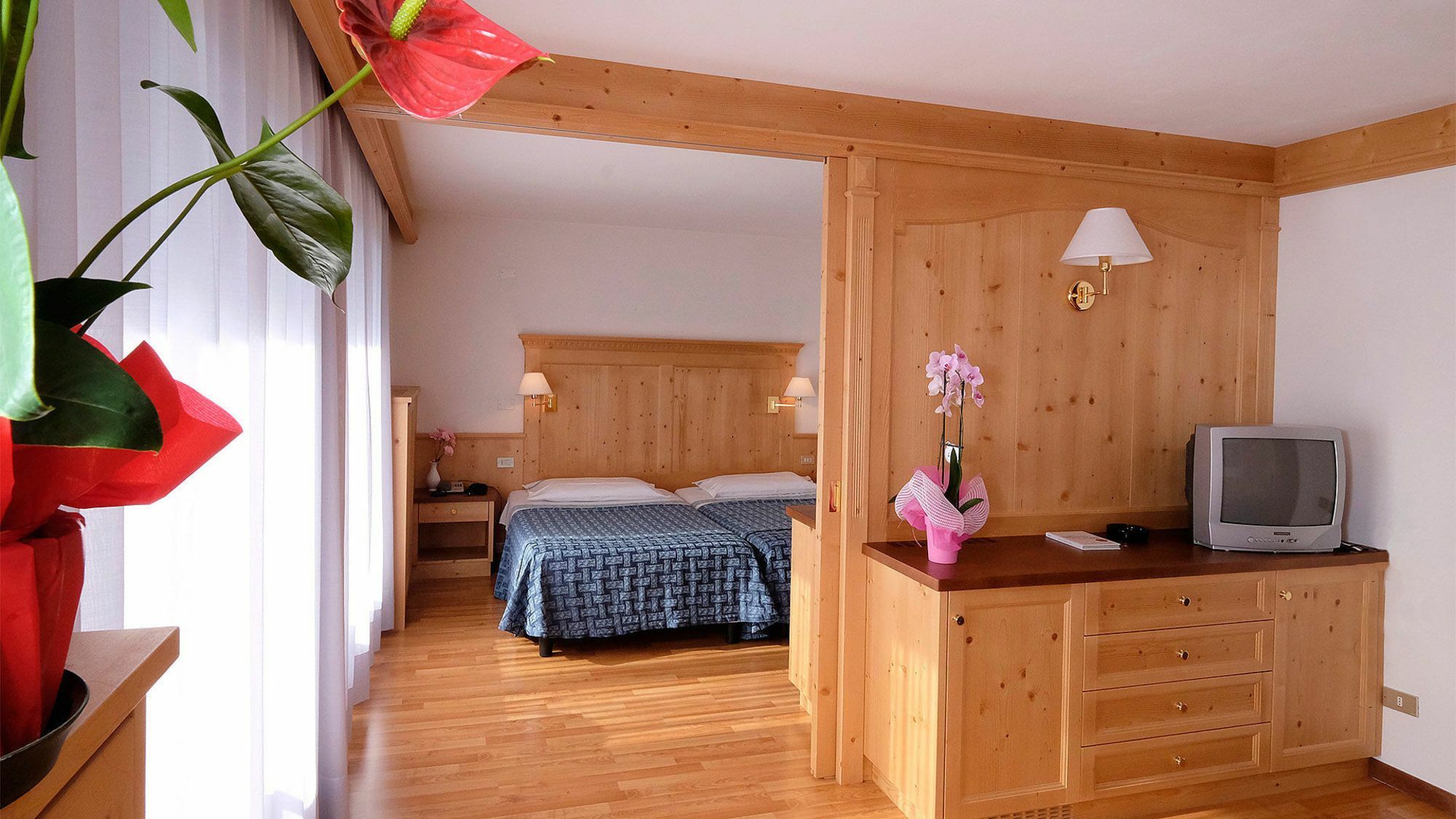 Lake&Nature Hotel Gloria Molveno Exterior photo